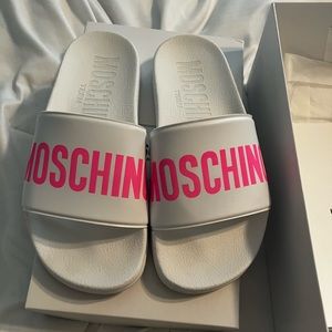 Moschino Slides